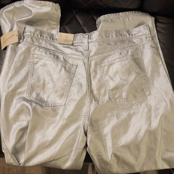 NWT Mid-Rise 90's Baggy Jeans - Universal Thread Metallic Wash - Picture 4 of 8